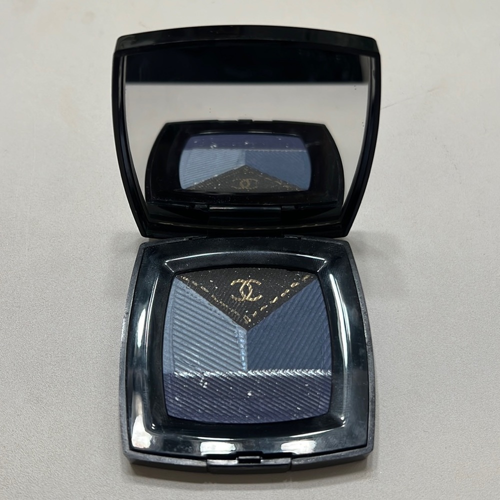 EXTREMELY RARE Chanel jeans de Chanel eyeshadow palette, not used